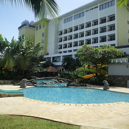Sutanraja Hotel Manado Exteriér fotografie