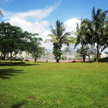 Sutanraja Hotel Manado Exteriér fotografie